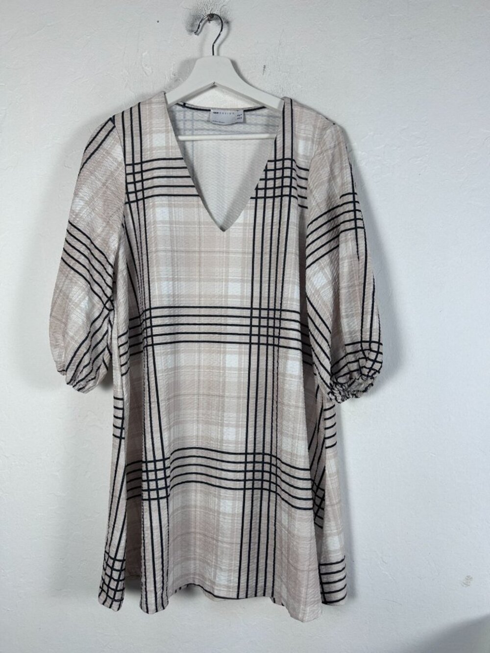 ASOS Design Womens Textured V-Neck Mini Swing Dress Size 8 Cream Black Check